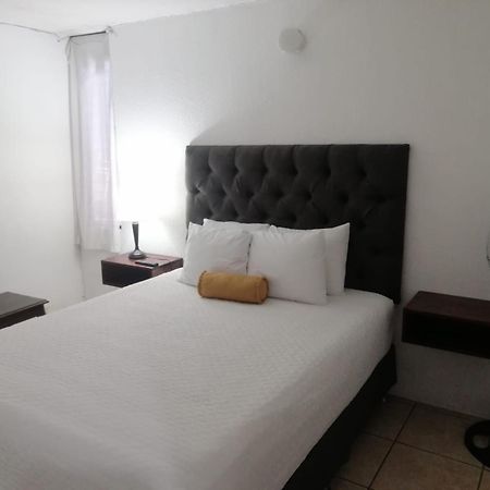 Global Airport Inn Free Shuttle Guatemala Exterior foto