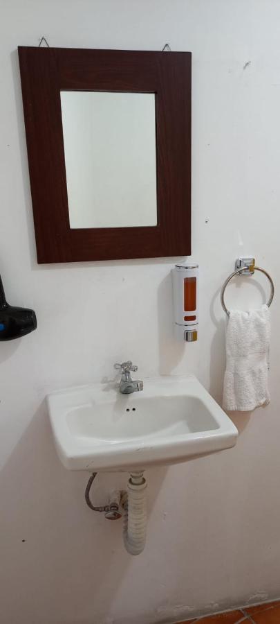 Global Airport Inn Free Shuttle Guatemala Exterior foto