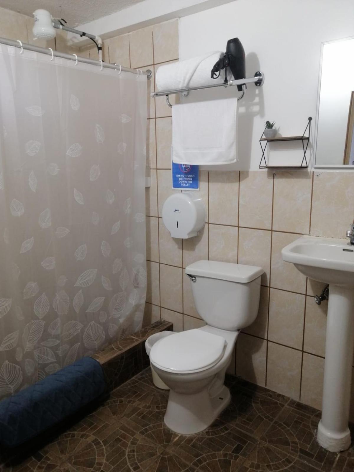Global Airport Inn Free Shuttle Guatemala Exterior foto